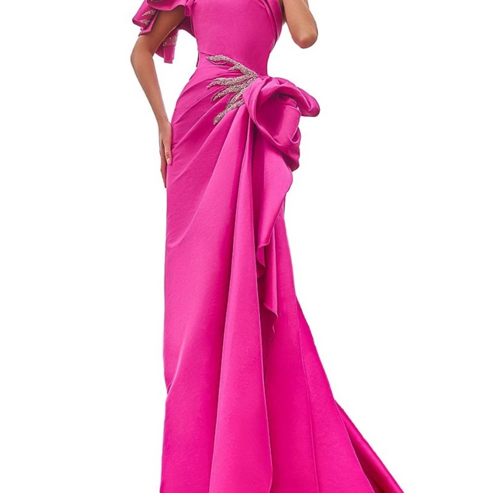 Terani Elegant Pink Evening Gown